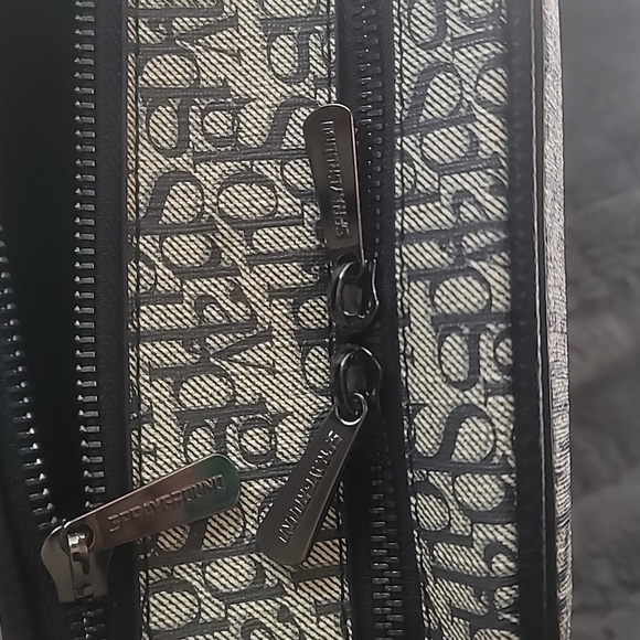 Sprayground Toiletry Bag - Picture 7 of 7